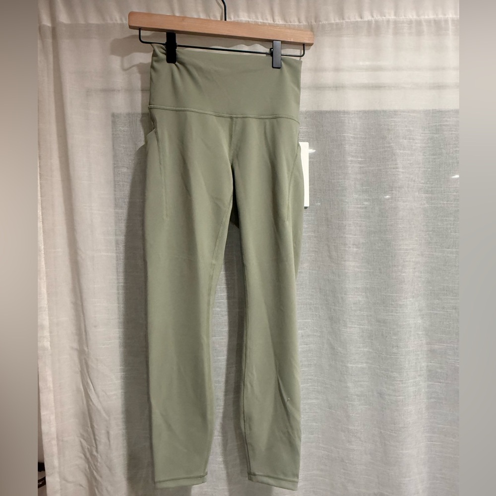 Wunder Train HR Tight 25” with Pockets
